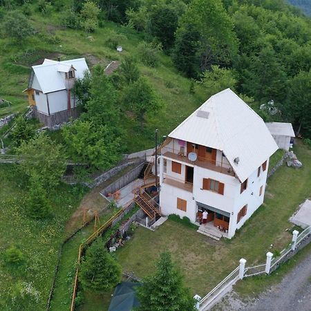 شكودر Alpbes Theth Guesthouse المظهر الخارجي الصورة